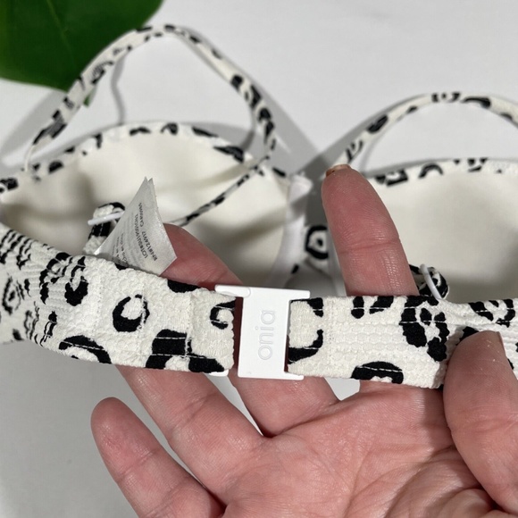 NEW Onia‎ [ Large ] Dalia Animal Print Underwire Bikini Top in White - Picture 8 of 12